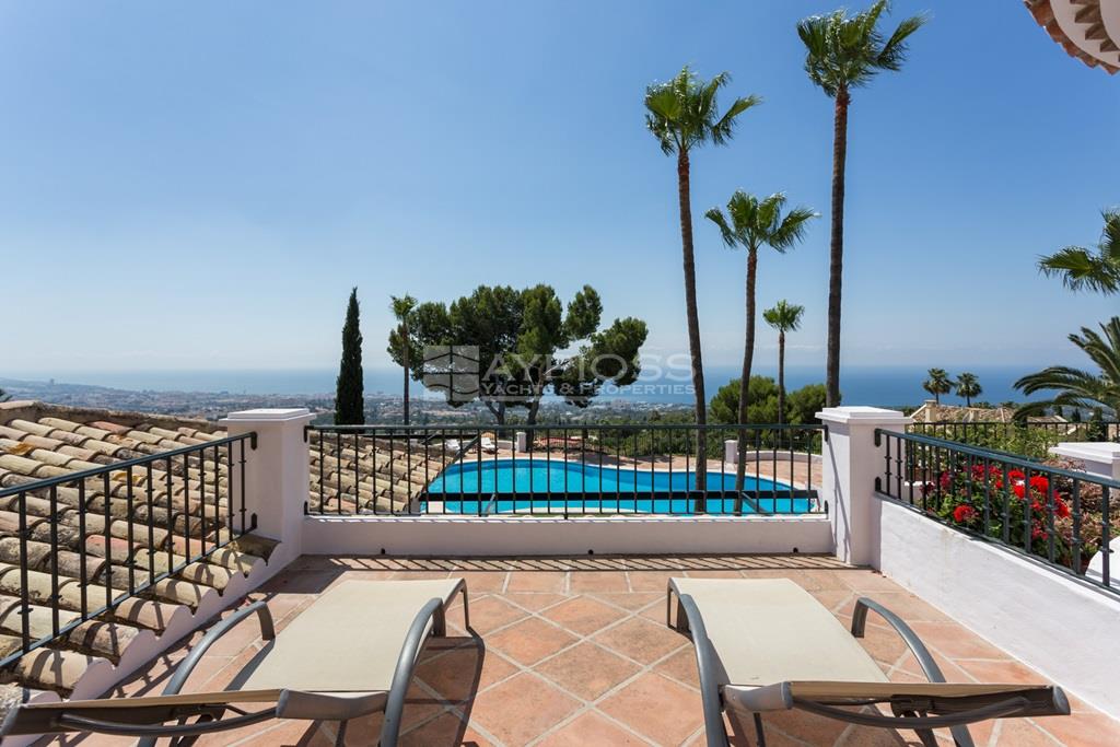 AYPIOSS Yachts & Properties: Luxury villa rental Villa Casa Blanca ...